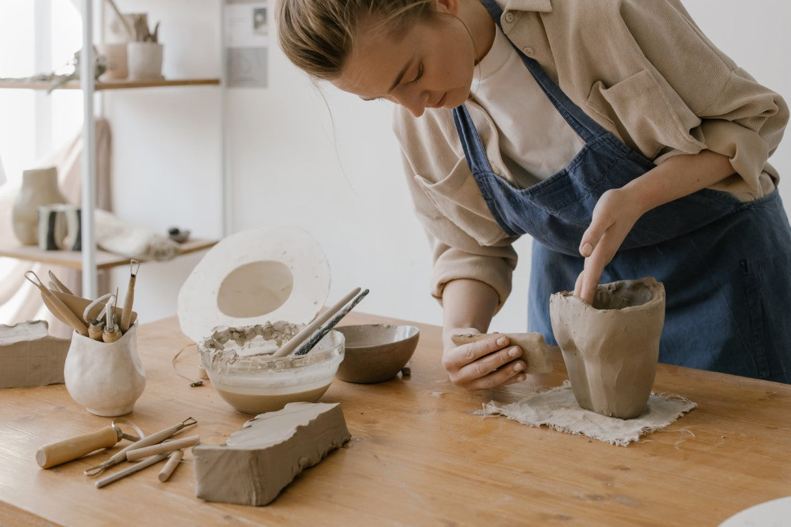 HOW MAKING POTTERY CAN HELP YOU DE-STRESS