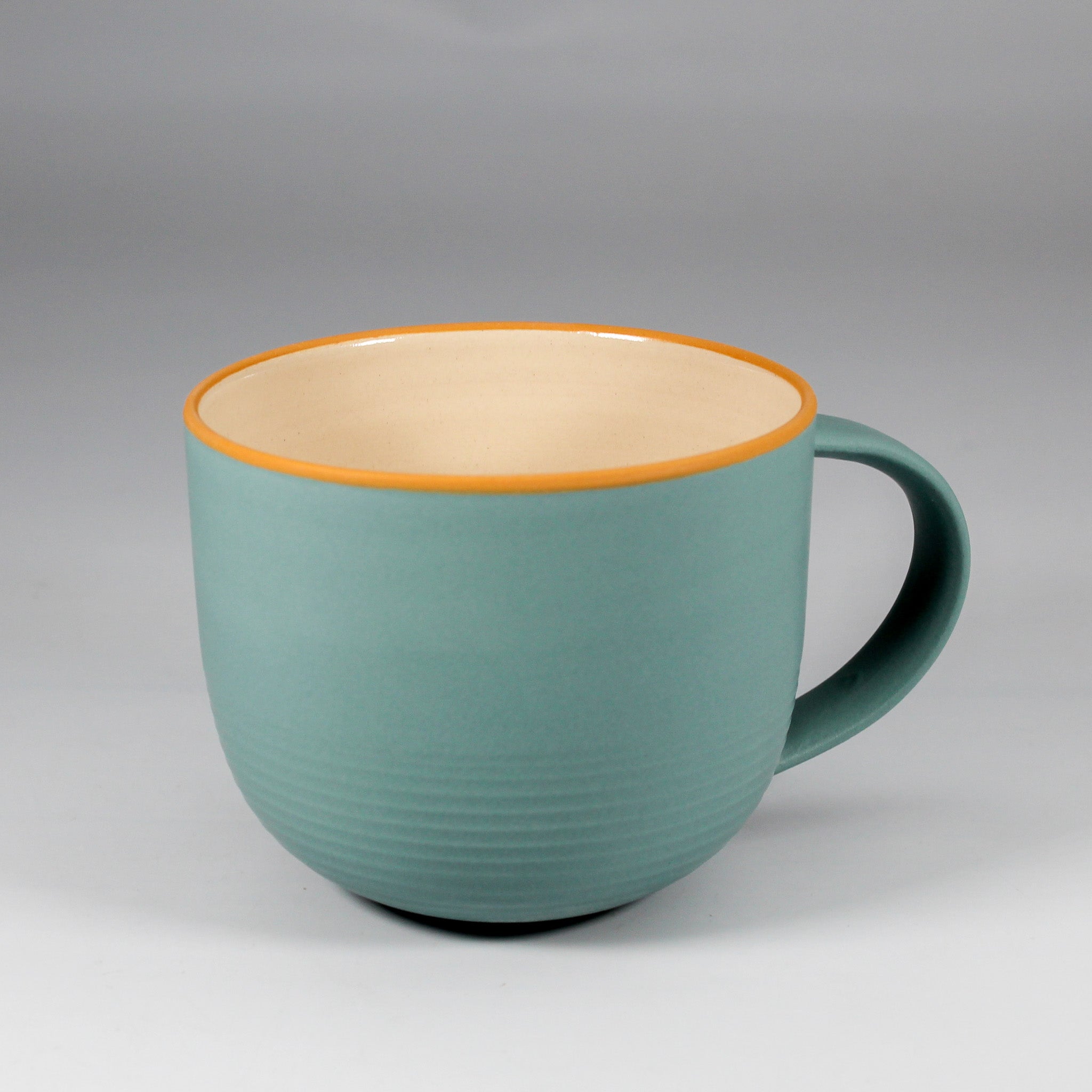 Colour contrast mug
