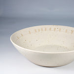 Load image into Gallery viewer, Speckled salad bowl with bird motif
